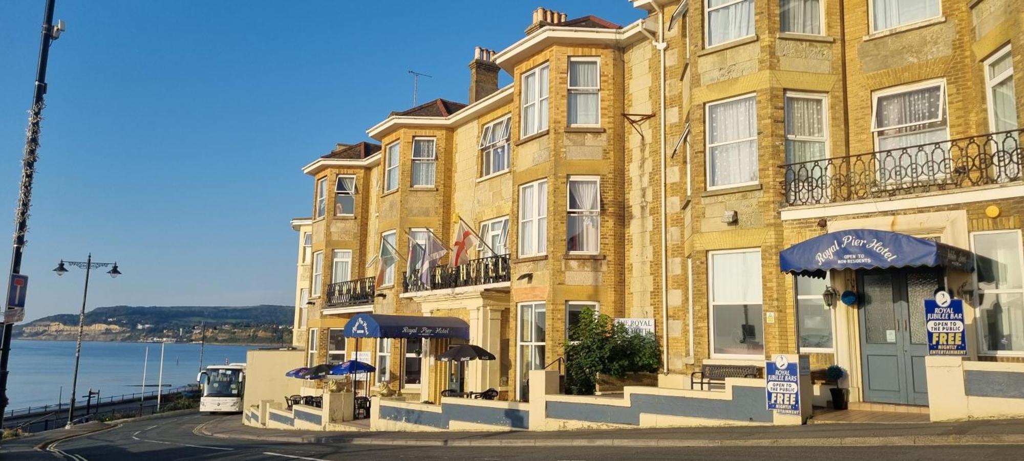Royal Pier Hotel Sandown Exterior photo